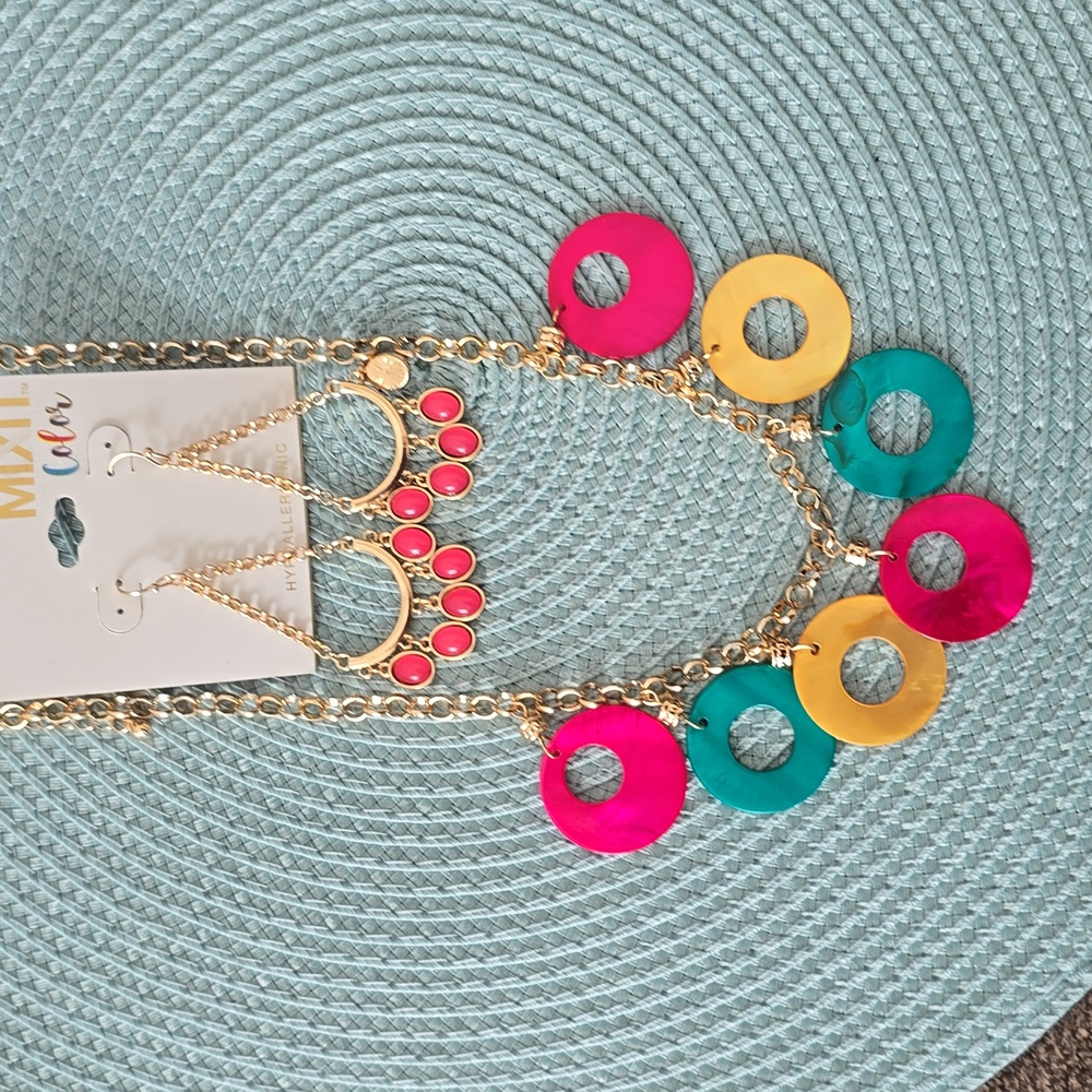 FUN COLORFUL MIXIT BRAND WOMEN'S FASHION JEWELRY BUNDLE